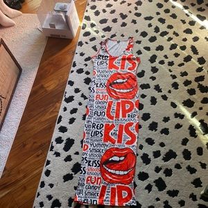 Gorgeous lips kiss Hotlips dress size small formfitting